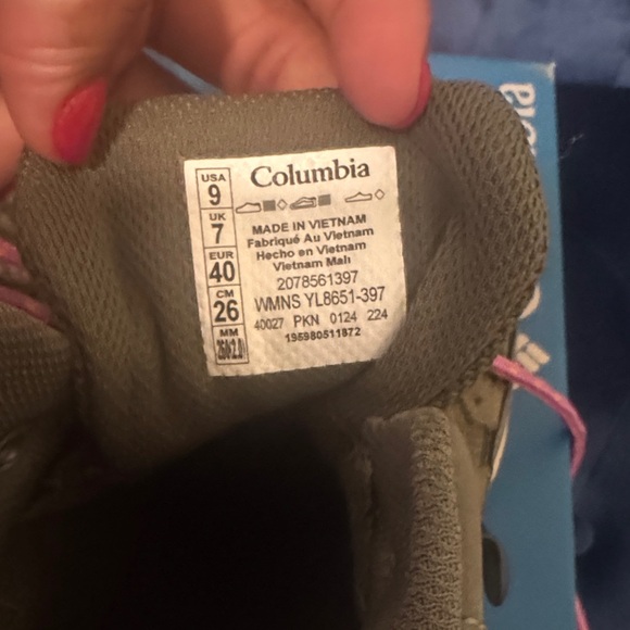 Columbia hiking boots - Picture 6 of 7